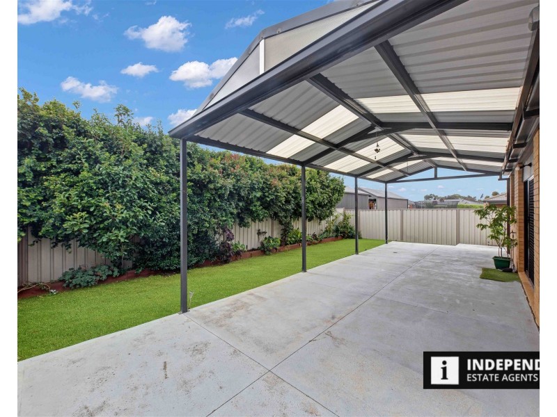 7 Red Fox Boulevard, Brookfield VIC 3338
