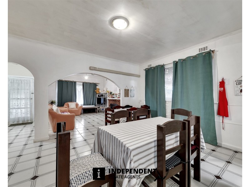 124  SOUTH GIPPSLAND HIGHWAY, Tooradin VIC 3980