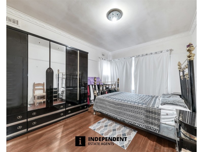 124  SOUTH GIPPSLAND HIGHWAY, Tooradin VIC 3980