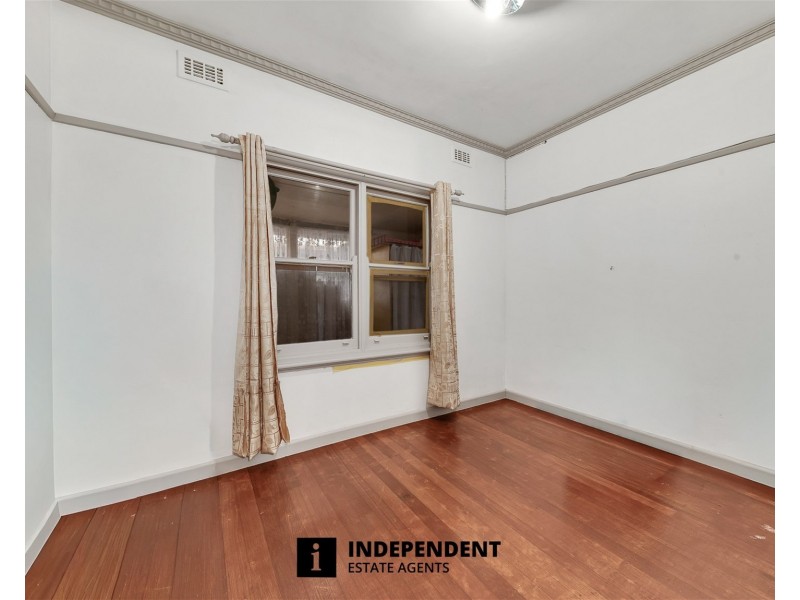 124  SOUTH GIPPSLAND HIGHWAY, Tooradin VIC 3980