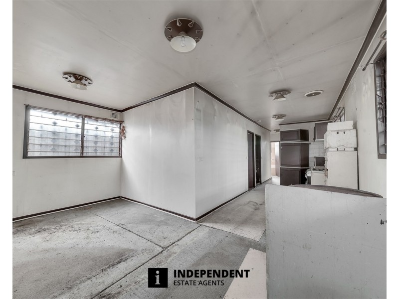 124  SOUTH GIPPSLAND HIGHWAY, Tooradin VIC 3980