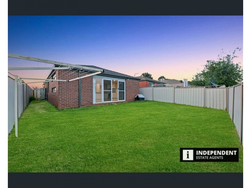 286 Clarkes Rd., Brookfield VIC 3338