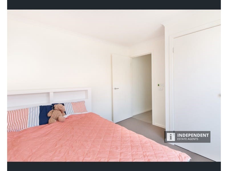 17 Evesham Street, Cranbourne North VIC 3977