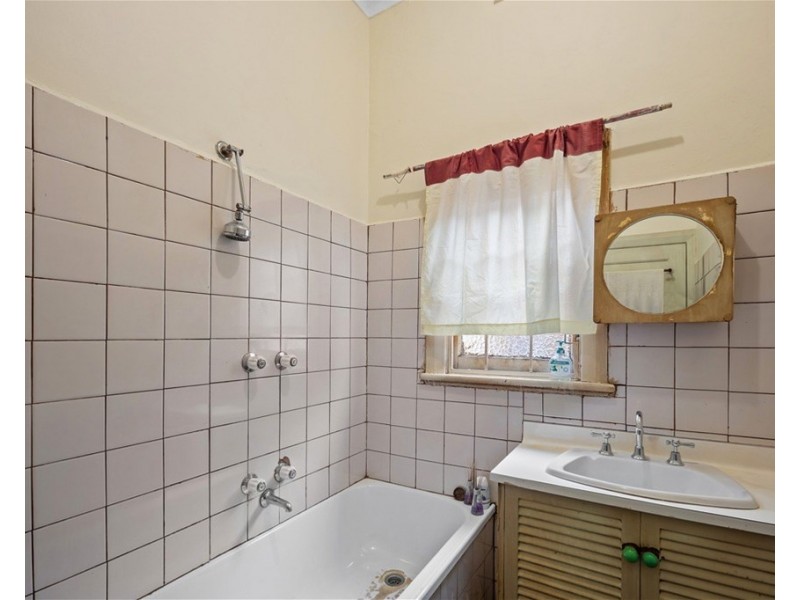 122 O’Hea Street, Coburg VIC 3058