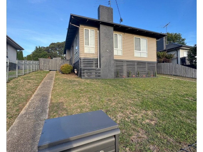 16  Burton Street, Warragul VIC 3820