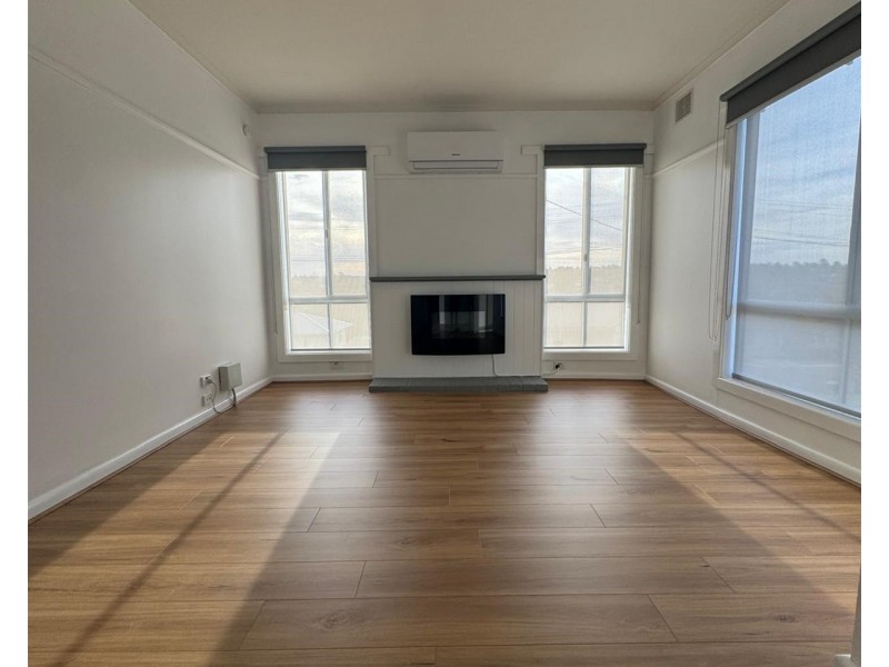 16  Burton Street, Warragul VIC 3820