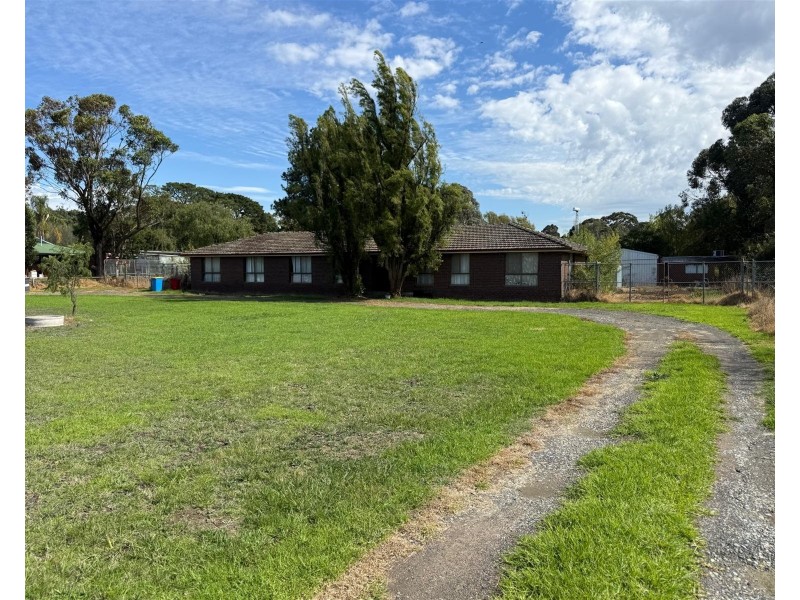 39 Collison Road, Cranbourne East VIC 3977