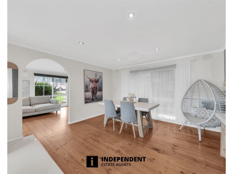 13 THWAITES ROAD, Pakenham VIC 3810