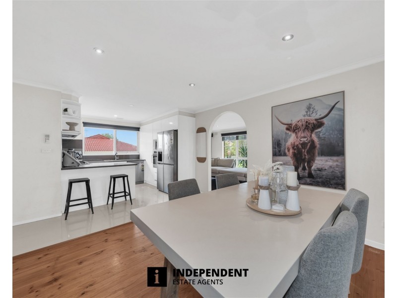 13 THWAITES ROAD, Pakenham VIC 3810