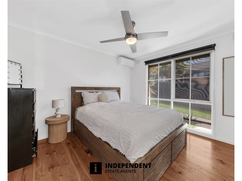 13 THWAITES ROAD, Pakenham VIC 3810