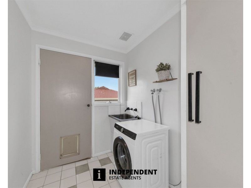 13 THWAITES ROAD, Pakenham VIC 3810