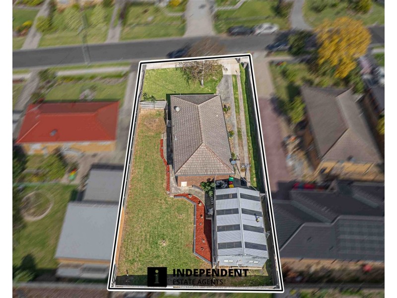 13 THWAITES ROAD, Pakenham VIC 3810