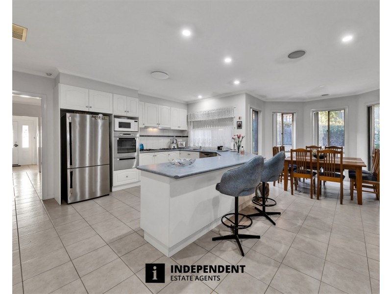 13  Lynch Court, Berwick VIC 3806