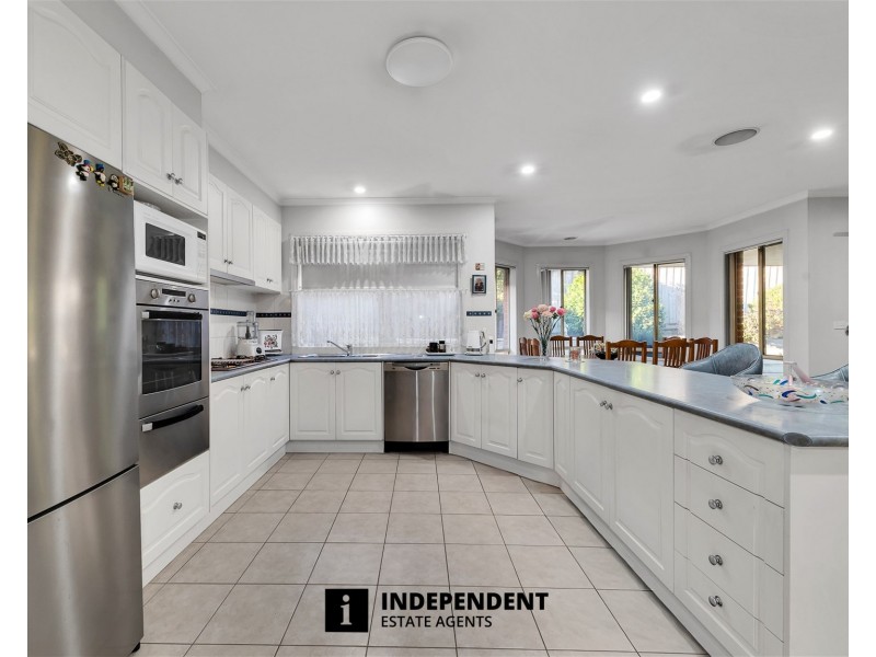 13  Lynch Court, Berwick VIC 3806