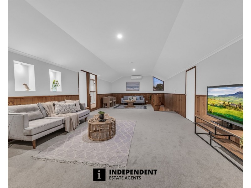 4  Olinda Place, Frankston VIC 3199