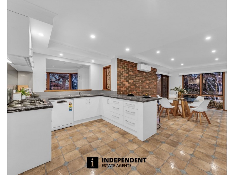 4  Olinda Place, Frankston VIC 3199