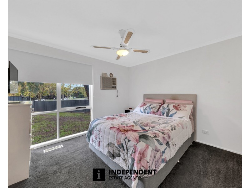 9 Hood Court, Berwick VIC 3806