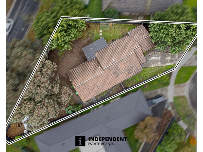 9 Hood Court, Berwick VIC 3806