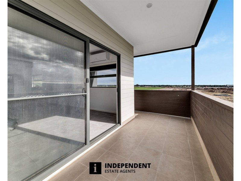 23 Tanino Road, Cranbourne West VIC 3977