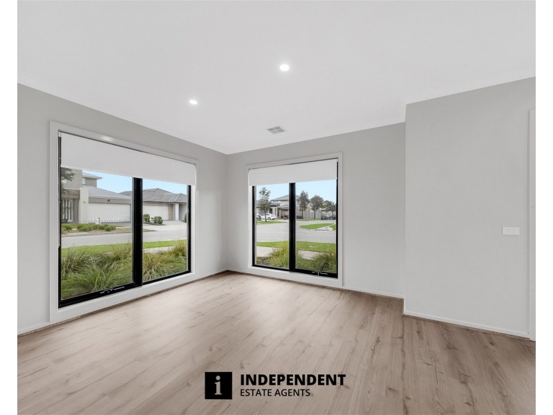 2 Treble Street, Junction Village VIC 3977