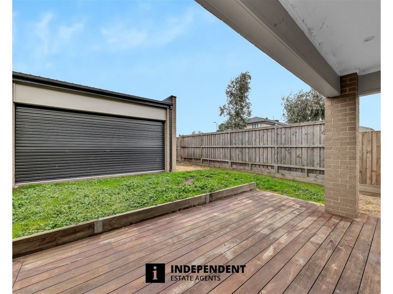 2 Treble Street, Junction Village VIC 3977