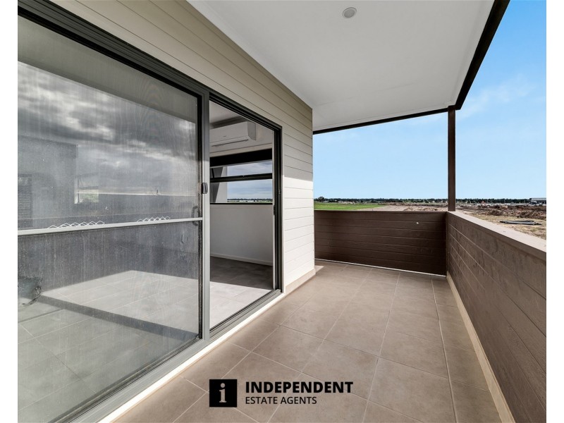 23 Tanino Road, Cranbourne West VIC 3977
