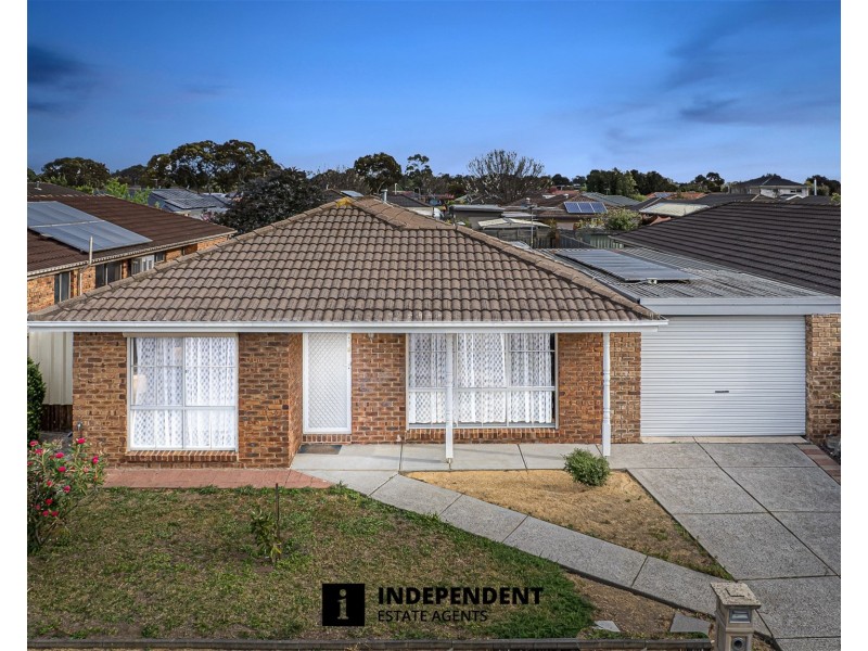 34 Bates Street, Cranbourne West VIC 3977