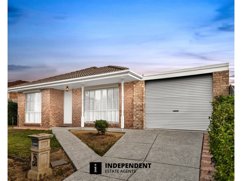 34 Bates Street, Cranbourne West VIC 3977