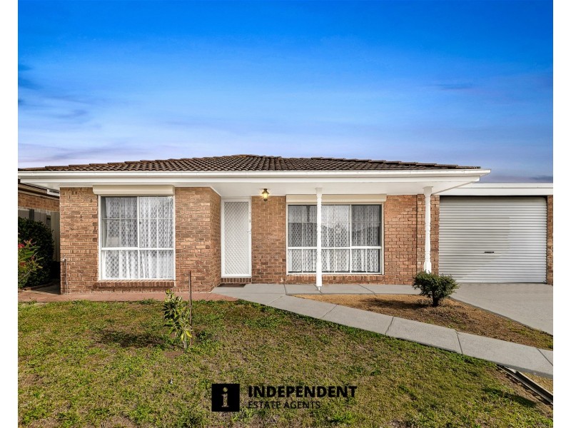 34 Bates Street, Cranbourne West VIC 3977