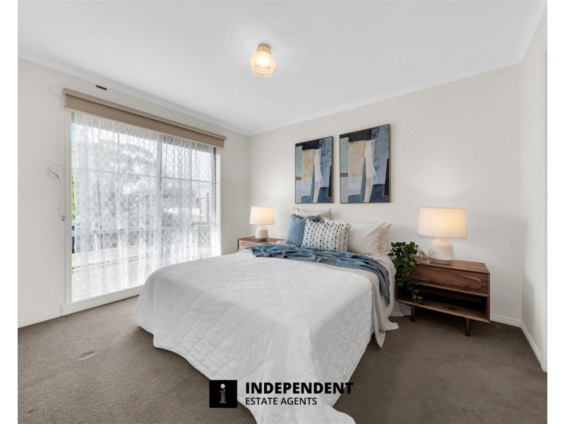 34 Bates Street, Cranbourne West VIC 3977