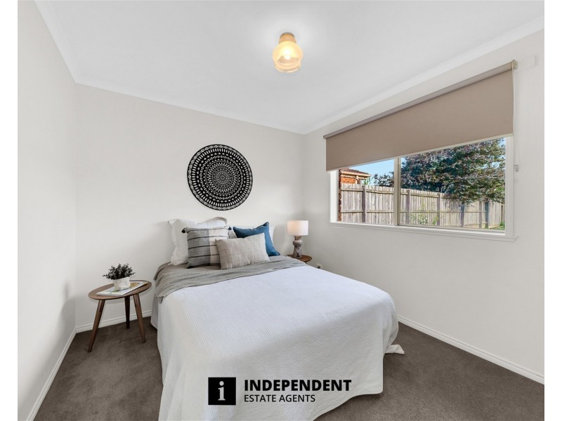 34 Bates Street, Cranbourne West VIC 3977