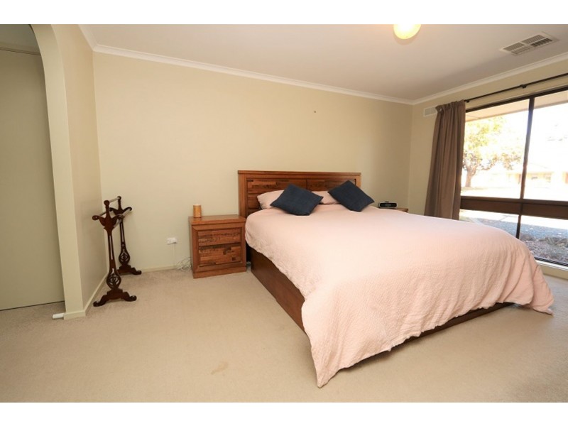 16 Finlay Road, Tongala VIC 3621