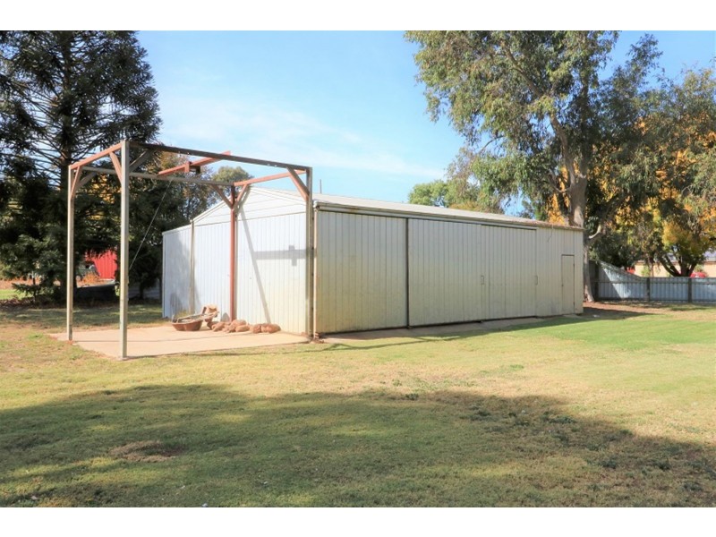 16 Finlay Road, Tongala VIC 3621