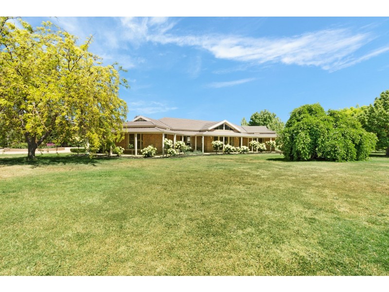14 Kashelmara Drive, Kyabram VIC 3620