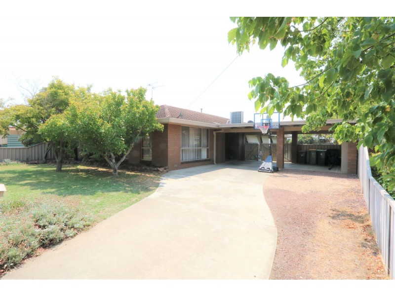 18 Hutson Street, Kyabram VIC 3620