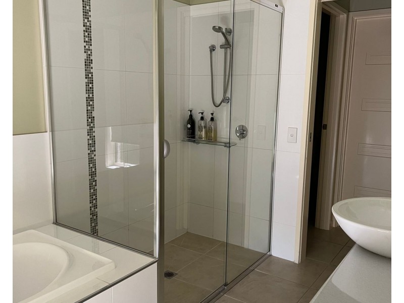 1/3 Hawkins Street, Kyabram VIC 3620