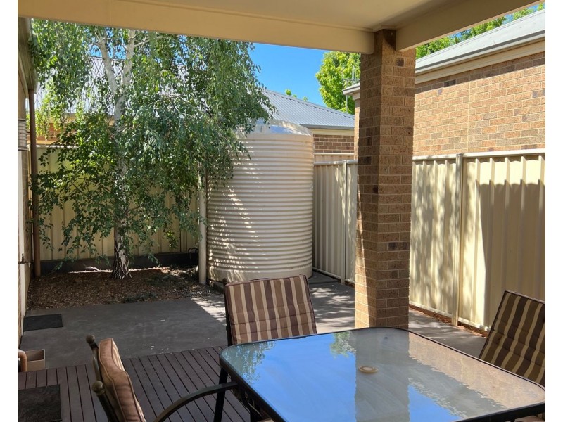 1/3 Hawkins Street, Kyabram VIC 3620