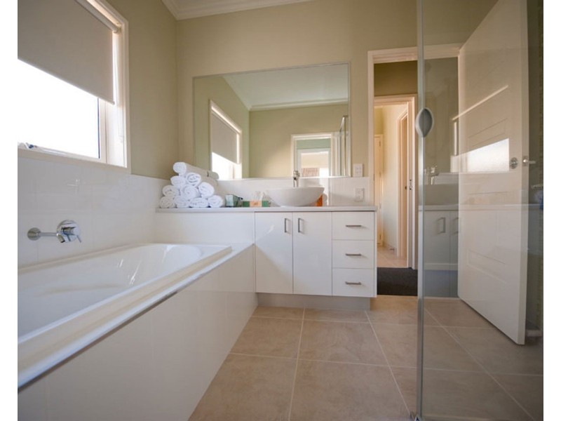 4/3 Hawkins Street, Kyabram VIC 3620