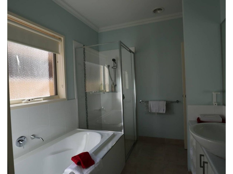 3/3 Hawkins Street, Kyabram VIC 3620