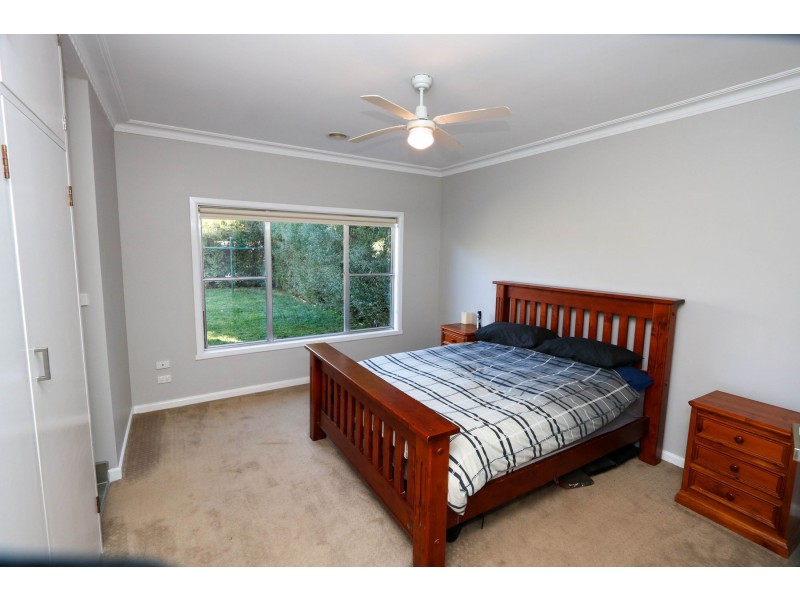 8 Jacaranda Avenue, Kyabram VIC 3620