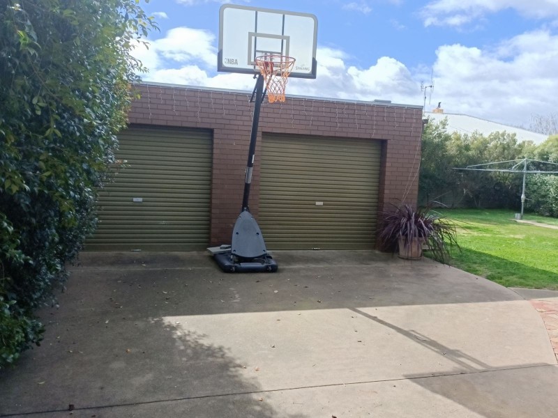 16 Tehan Avenue, Kyabram VIC 3620