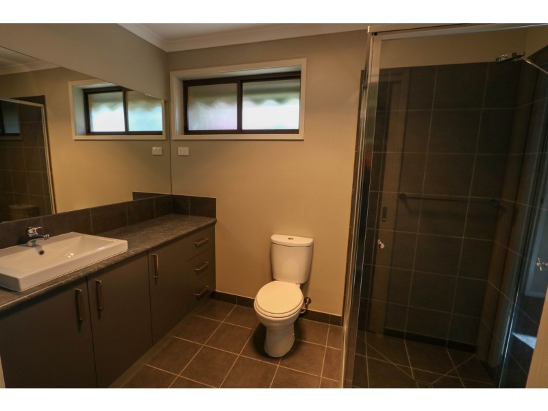 18 Hutson Street, Kyabram VIC 3620