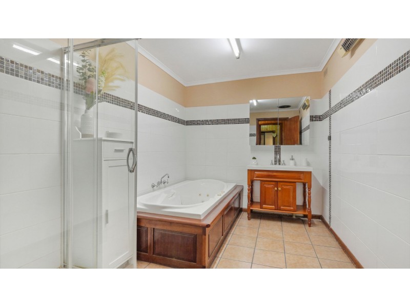 44 The Avenue, Kyabram VIC 3620