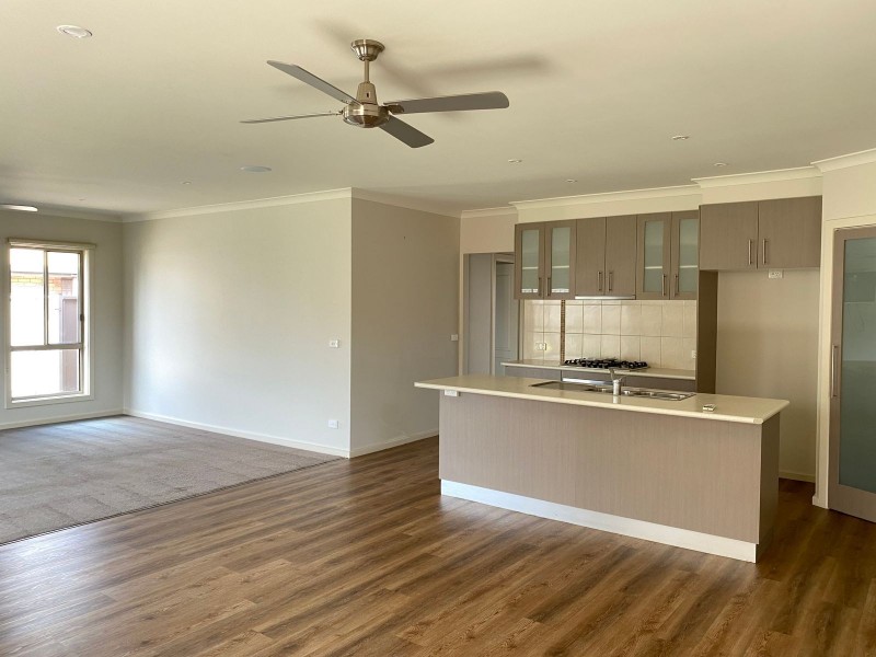 2/23 Fenaughty Street, Kyabram VIC 3620