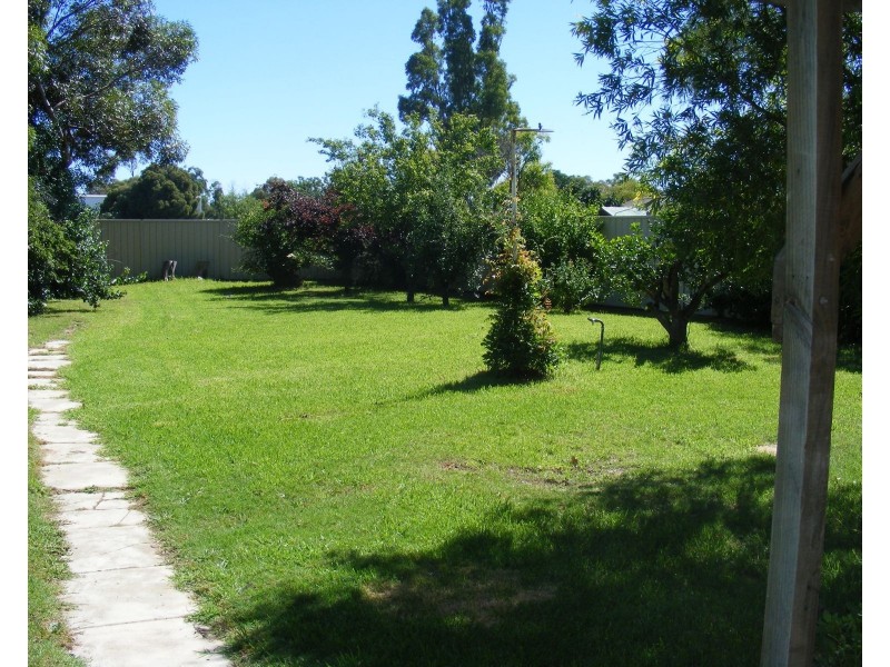 8 McGowan Street, Tongala VIC 3621