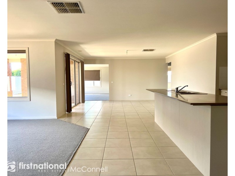 19 Kangaroo Way, Kyabram VIC 3620