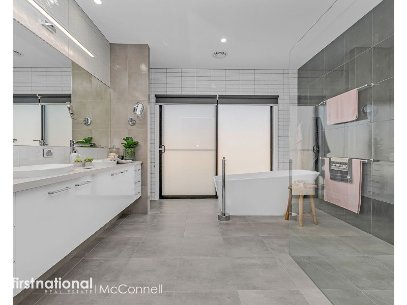 18 Fenaughty Street, Kyabram VIC 3620