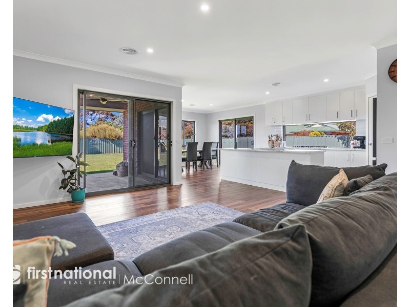 1/8 Fenaughty Street, Kyabram VIC 3620