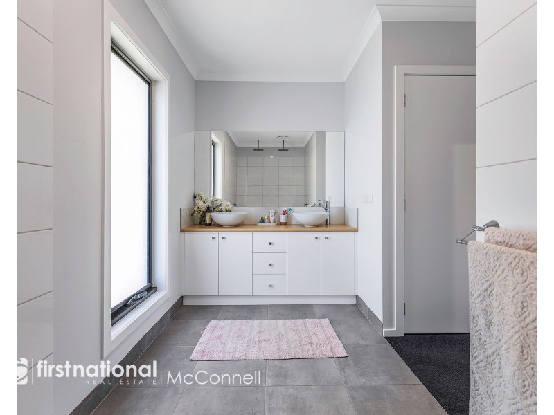 1/8 Fenaughty Street, Kyabram VIC 3620