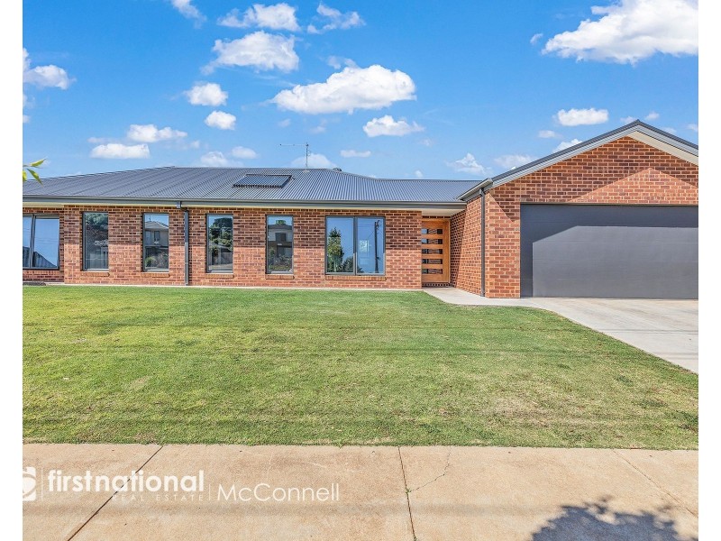 1/8 Fenaughty Street, Kyabram VIC 3620